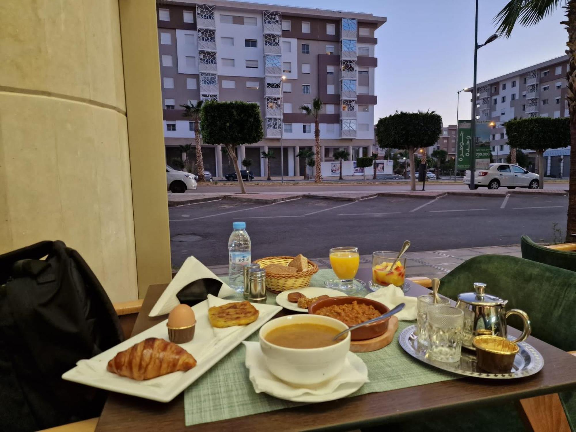 Haut Standing Appartement - Centre Ville Oujda Ngoại thất bức ảnh